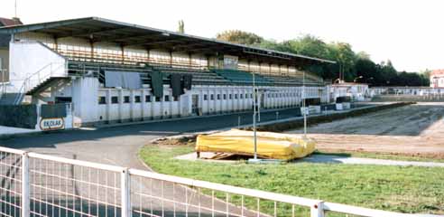stadion-rek10-97d.jpg (22455 bytes)